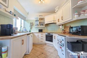 Photo 16- click for photo gallery